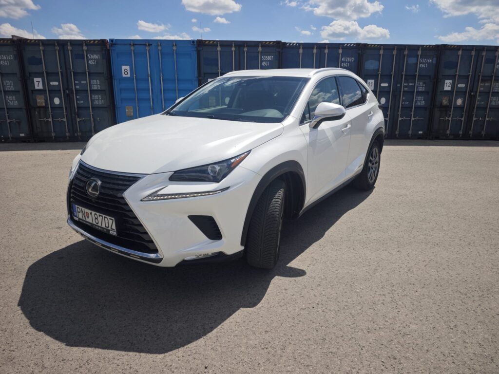 LEXUS NX300h, iba 64000 km, hybrid
